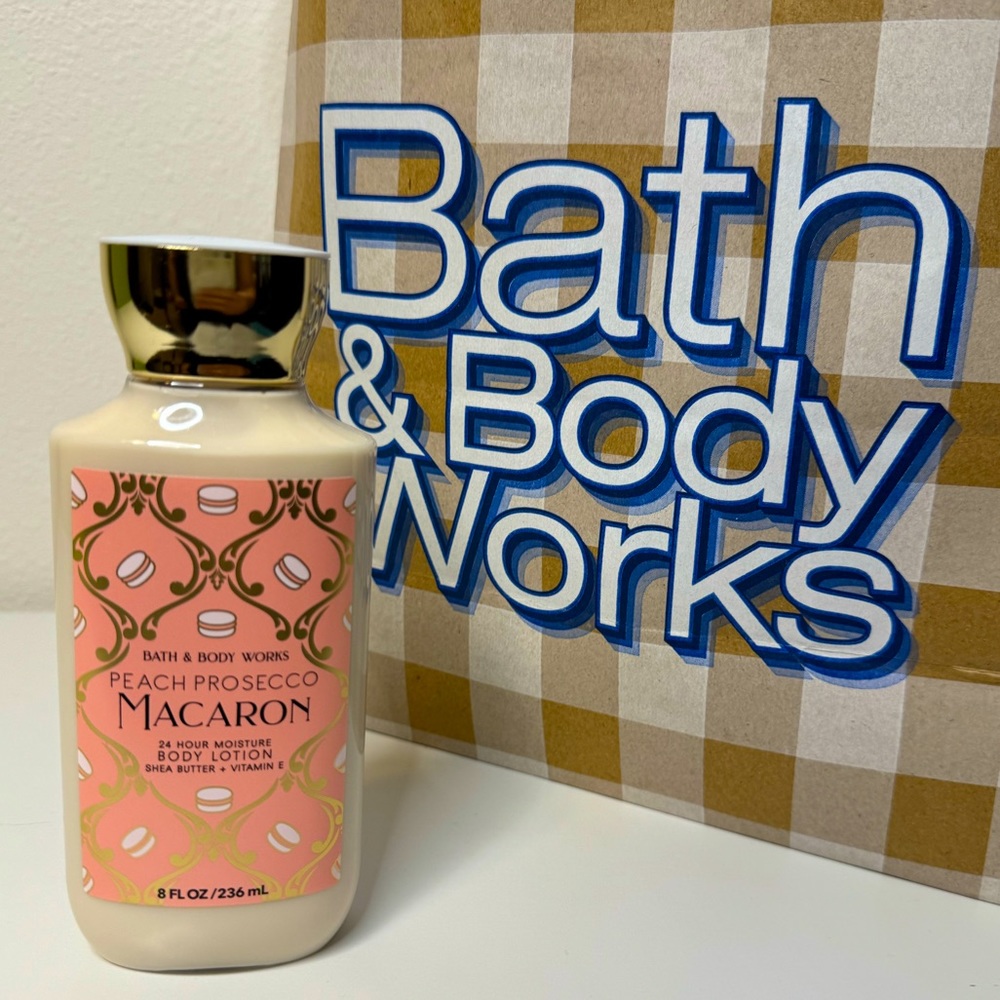 NWT Peach Prosecco MACARON B&BW Discontinued
